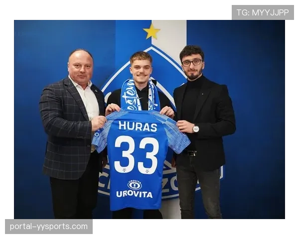 斯图加特7胜1平2负积22分，沃格特科斯蒂奇中场锋线联动